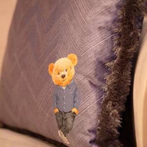 Alternative view of CUSHION / EY266