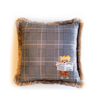 Alternative view of CUSHION / EY261