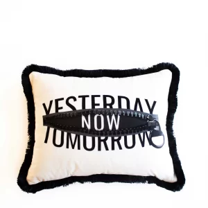 Alternative view of CUSHION / EY278