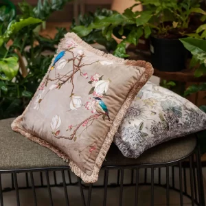 CUSHION / EY111