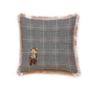 Alternative view of CUSHION / EY389