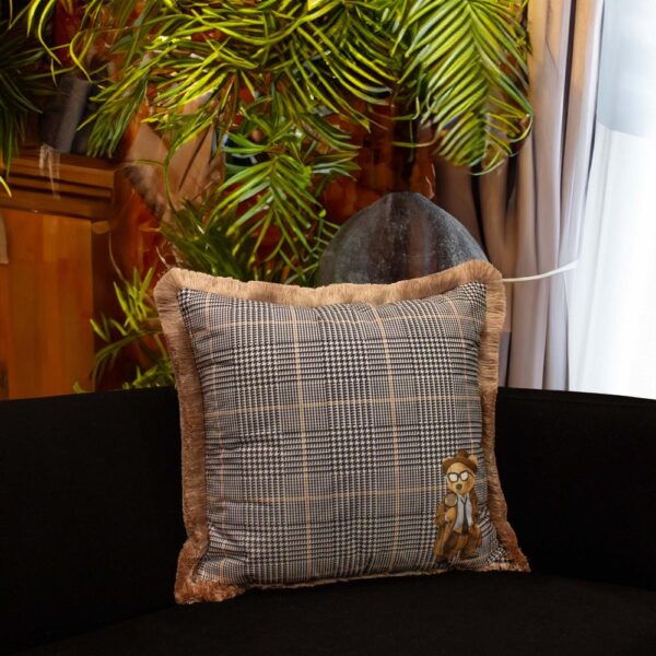 CUSHION / EY389