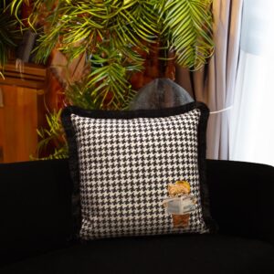CUSHION / EY394