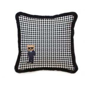 Alternative view of CUSHION / EY396